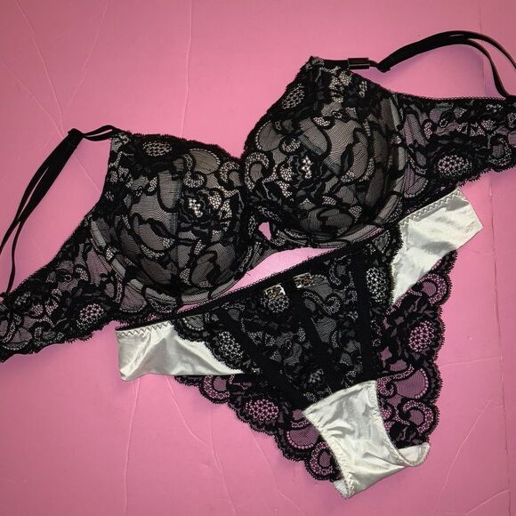 Victoria's Secret S SLIP Nigh Gown WHITE Black lace animal Print Bow FABULOUS - Picture 2 of 8